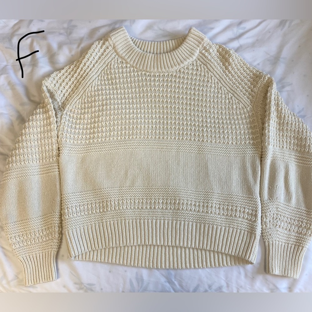 Universal Thread White Mock-neck Sweater